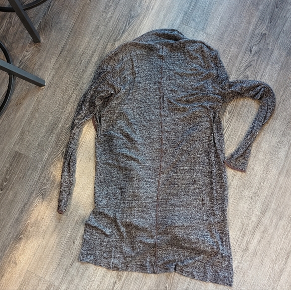 Long Cardigan - Picture 2 of 3